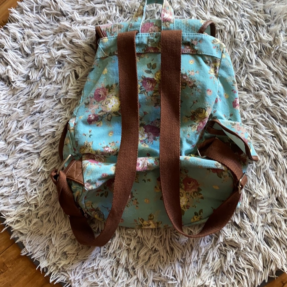 Cute flower backpack - Picture 5 of 7